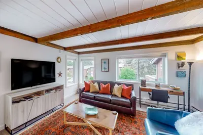 Image de Thoughtfully renovated condo with Sun Valley pass to pool & tennis