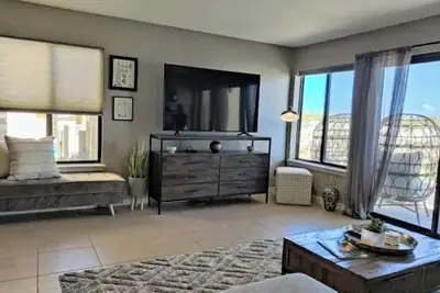 Image de Ground Floor unit - On The Beach!