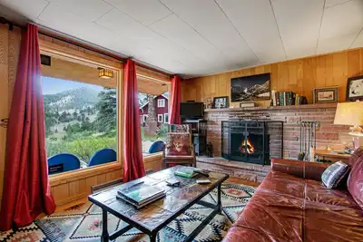 Image de Perfect Mountain Cabin with Wood-Burning Fireplace, WiFi, & Easy Park Access