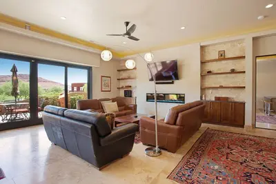 Image de Desert retreat with great red rock views & patios - near Snow Canyon