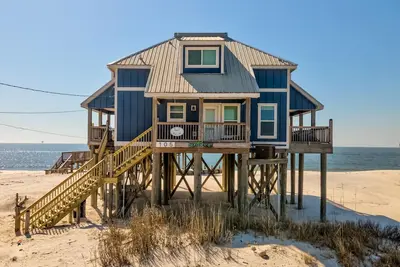 Updated, large, pet-friendly beach house right off the water! - Island Escape