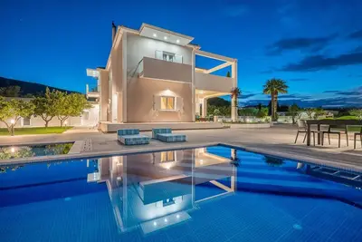 Image de VillaMore Luxury Villas Zakynthos Jacqueline Villa | 5 Bed | Pantokratoras