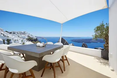 Stunning Caldera Views Villa | Short Walk to Fira | Villa Quintessence | Firostefani | Fira