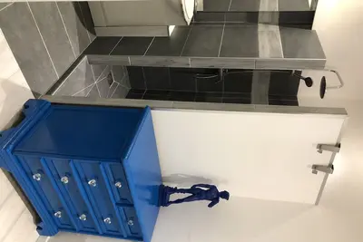 Image de Mini loft du port climatisé+parking pour 4 personnes