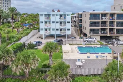 Image de Ocean -Pool-Park all at the studio condo the Beachcomber -Jax Beach, Fl