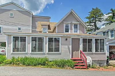 Image de Bayside Weirs Beach Cottage < Half Mile to Pier!