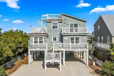 Image de Second Row, 4 Bedroom/3 Bath Home w/ Private Pool and Dock. Sleeps 10