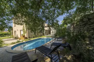 Image de Grande maison avec piscine pour 6 personnes dans Uzés