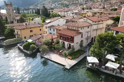 Image de Special Offer Fanny Apartment Directly On The Lake