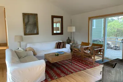 Image de Exclusive walk to the beach Lazy Point House