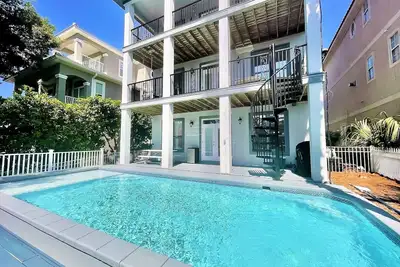 Image de Luxe Destin Miramar Beach Walk to Beach, Private Heated Pool