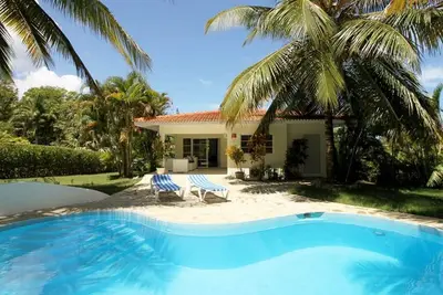 Image de Kids-friendly 2bd villa in central Sosua, private pool, playground\/sports courts