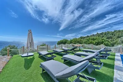 Image de Beachfront Villa New Horizons Ii
