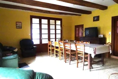 Image de Gîte Aveyron 11 personnes à Sermet près du lac de Villefranche de Panat