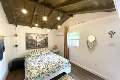 Image de Private and Secluded Studio in LiHa - 6v