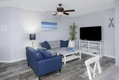 Image de Avalon Resort, 2/2 Ground Floor, Beach Themed Condo, Heated Pool, Close To Beach