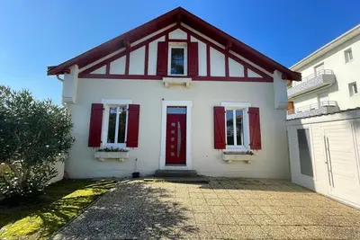 Image de Appartement cosy avec terrasse, jardin et parking Ă 200m de la plage
