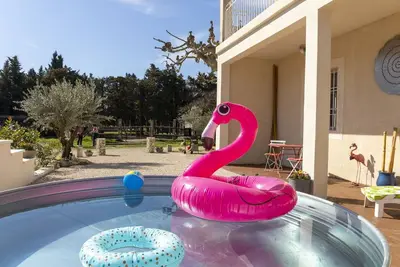 Image de Belle maison de vacances avec climatisation, Wifi, piscine privée, Tv, patio et parking