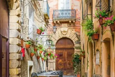 Agréable appartement avec climatisation, Wifi, Tv, balcon et parking, près de Sorrente