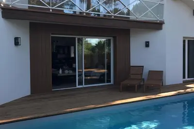 Image de Magnifique villa climatisée avec piscine chauffée, plage à pied