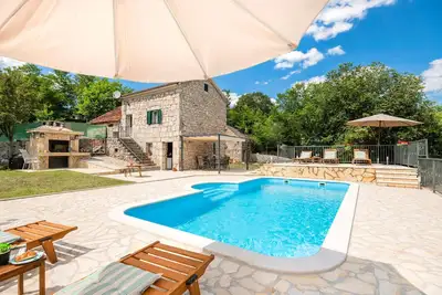Image de Belle maison à Runovic