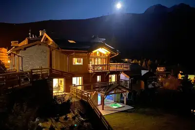 Image de Vue exceptionnelle, Piscine, Sauna, Jacuzzi, Cinéma, Massage, Billard, Sport