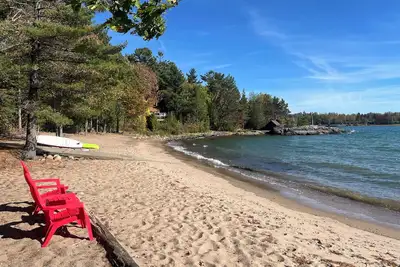 Image de Unique Private Sandy Beach and Bay