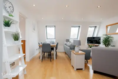 Image de StarHost Residences - Central 3 bed apartment in Newbury