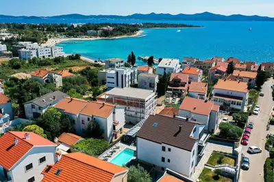 Image de Appartement confortable à Zadar avec piscine.