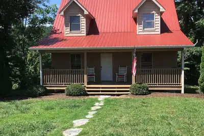 Image de Beautiful Cabin on the Caney Fork River