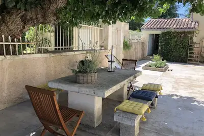 Image de Provencal farmhouse in the heart of the Luberon