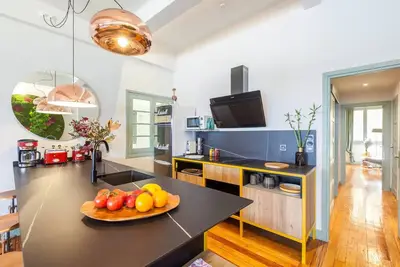 Image de Radiant Sea View luxury apartment. Zurriola beach Waterfront.