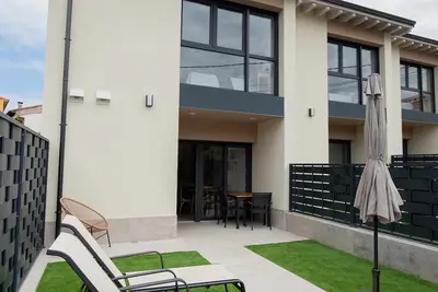 Image de Adapted Townhouse-Duplex In Beach Area Ideal Families