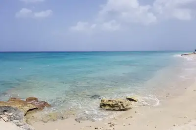 Image de Ocean front condo complex, 2 bed, 2 bath with a pool. Saltwater lagoon view.