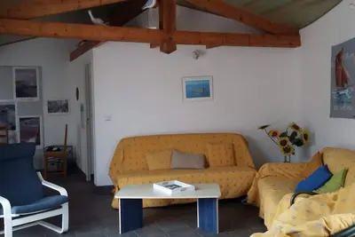 Image de Single storey house next to the access to La Conche beach