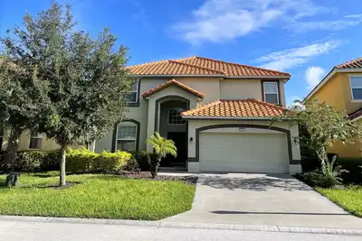 Image de Beautiful 6 Bed Game Spa Pool Home in Solterra