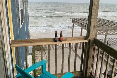 Image de Fins up! Oceanfront paradise!