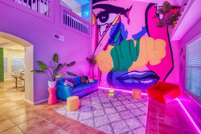 Image de Creative Art Space, 5 bedrooms, 3 bathrooms Rare