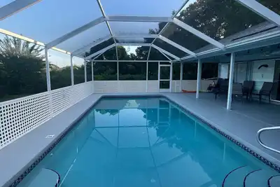 Image de Heated pool for Your next vacation getaway!
