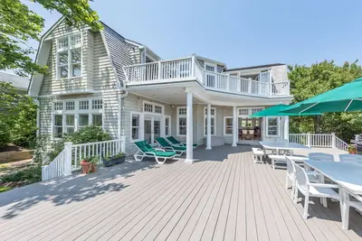 Image de Oceanfront Amagansett Gem - Available for Labor Day! !