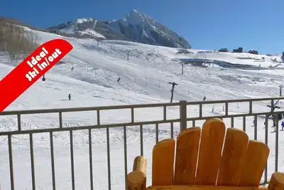 Image de Ski-in/Ski-out, Panoramic ski slope views, Elevator, Heated Garage