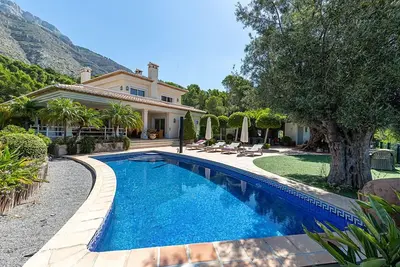 Image de Maison de vacances comfortable avec piscine privée à Altea, sur la Costa Blanca, Espagne pour 8 personnes