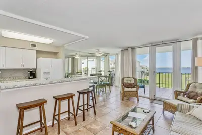 Image de Wonderful Water Views at Santa Rosa Dunes |Large Private Balcony |Updated |Pool |Tennis |Elevator