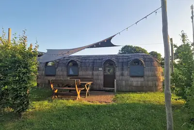 Image de Tiny Igloo Johansson on Lake Belau