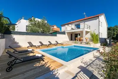 Image de Modern newly built Villa is settled on the very south of Istria, in the little fishermen's town Ližnjan.