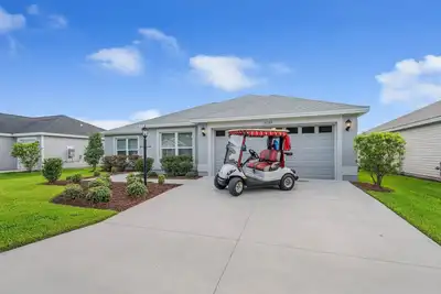 Image de New Area Of The Villages Golf Cart King Bed Nice And Comfy  Home Book Now