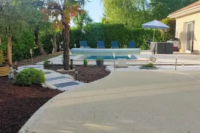 Image de Maison avec piscine et spa pour des vacances ressourçantes dans le Périgord