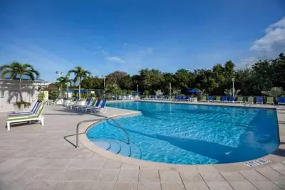 Image de Dazzling Ocean View Suite w/heated pool, beach, marina, tennis/pickleball