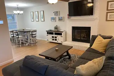 Image de Fuquay-Varina Home 5 min. from Shopping and Dining