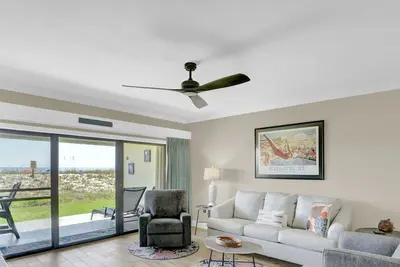 Image de Gulf Front Condo | Bring Your Boat! | Liquid Life